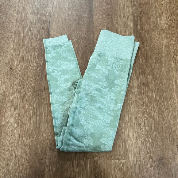 Gymshark Pants - Gymshark Adapt Camo Seamless Leggings Womens Size Small High Waisted Sage Green